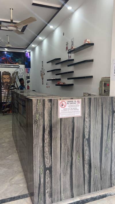 Counter And shelfs for sale 0/3/1/7/4/6/8/2/0/6/0 