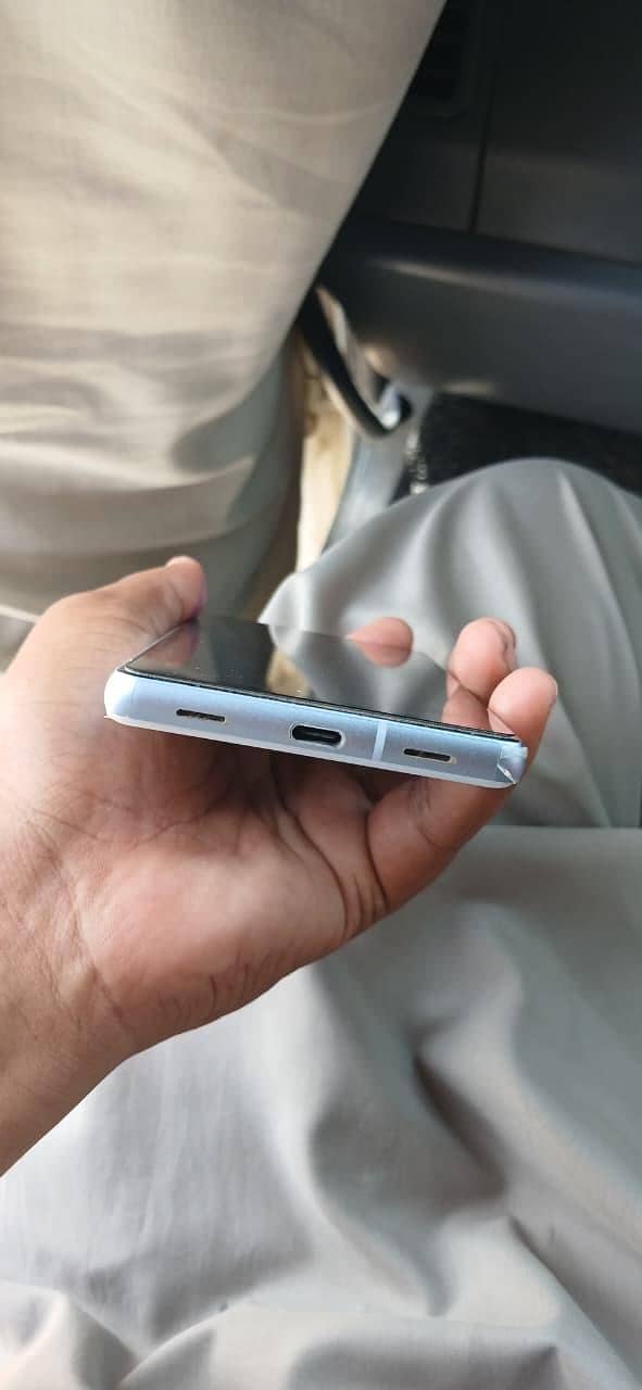 Google Pixel 7a 5