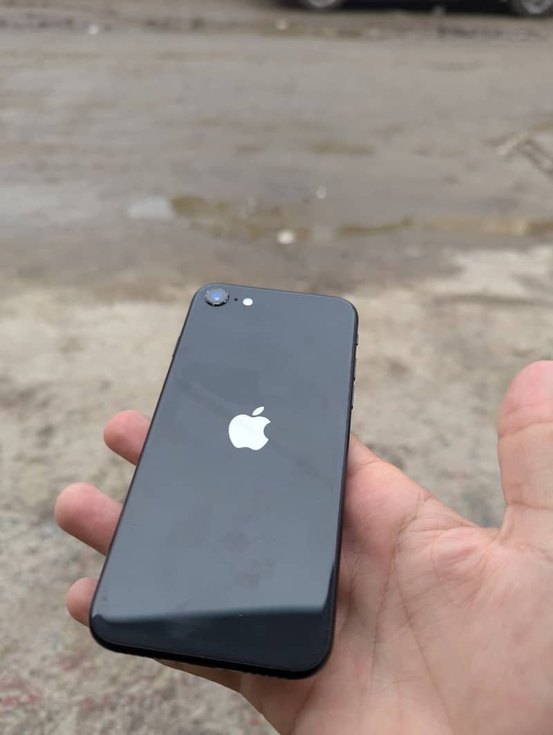 Apple iPhone SE 3