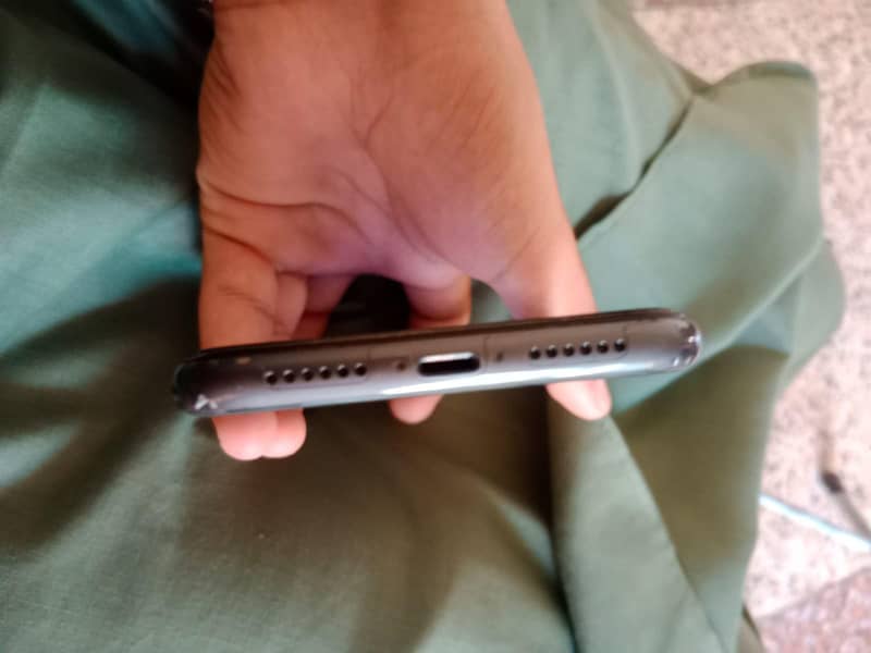 Apple iPhone 11 5
