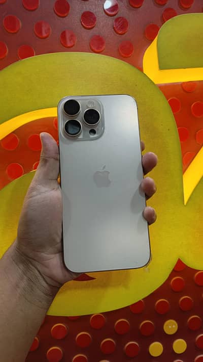 Apple iPhone 16 Pro Max