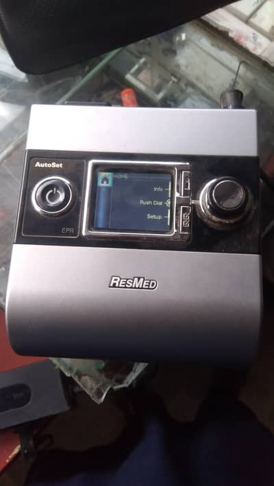 RESMED OXYGEN MACHINE
