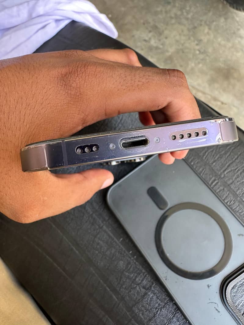 Apple iPhone 14 Pro 1