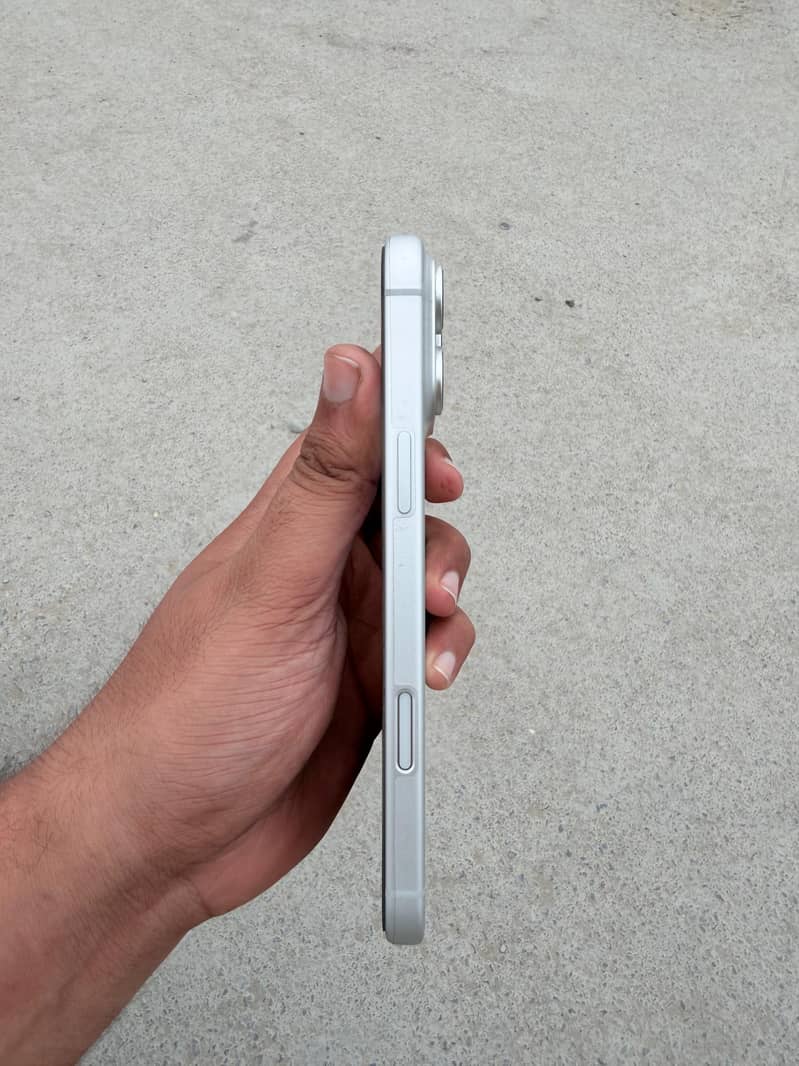 Apple iPhone 17 Pro Max 1