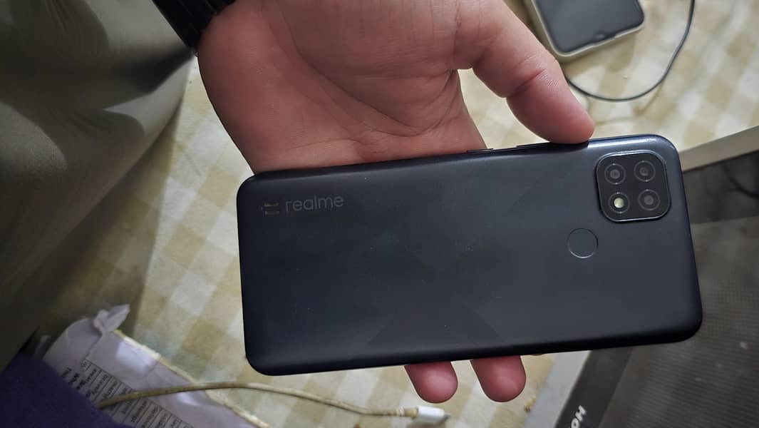 Realme C21 1