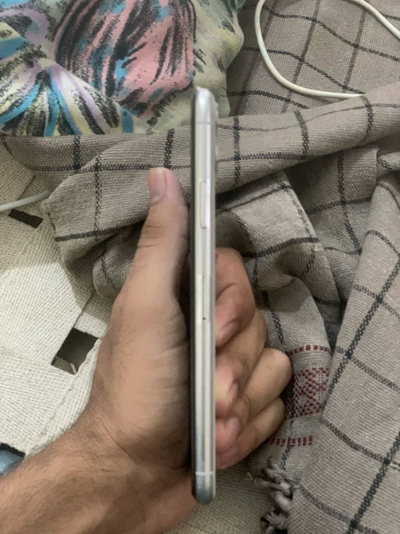 Apple iPhone 11 Pro Max 5