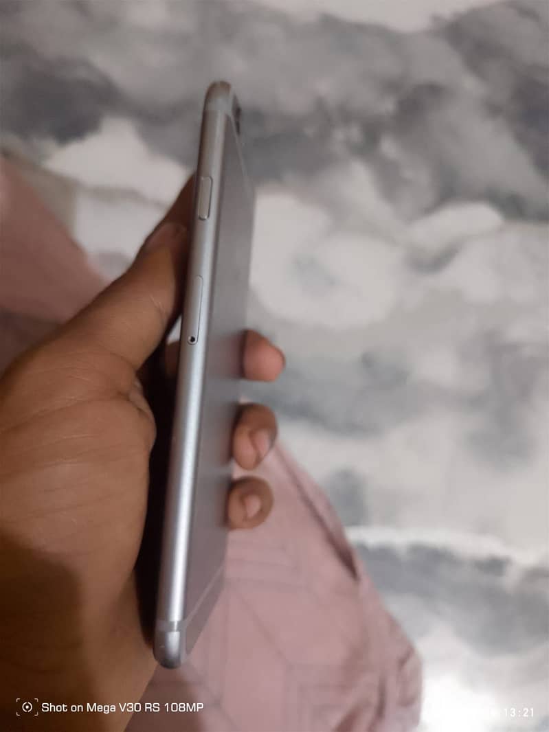 Apple iPhone 6S 0