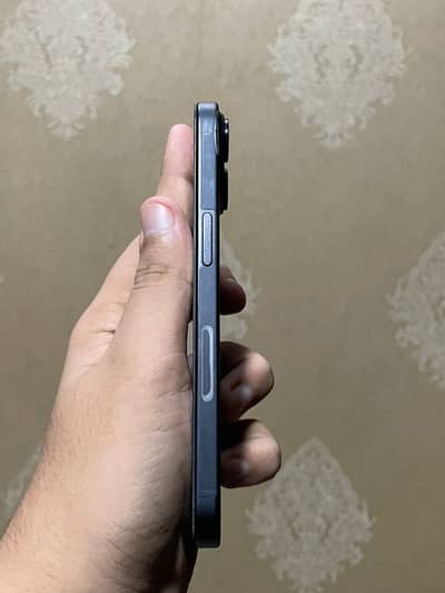 Apple iPhone 15