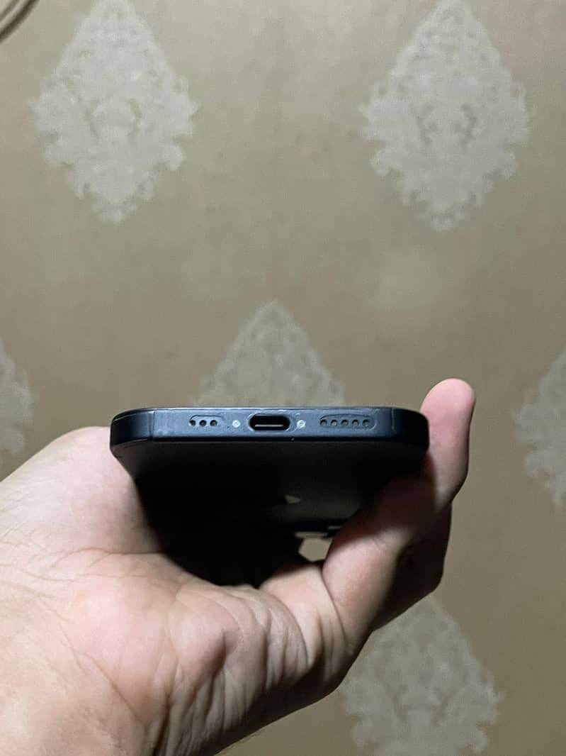 Apple iPhone 15 3