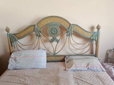 IRON bed