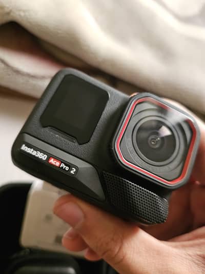 insta 360 ace 2 pro ( dual battery pack )