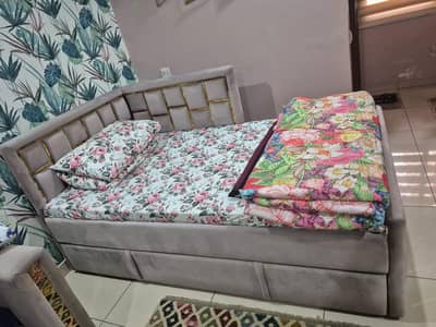 one single bed with dressing