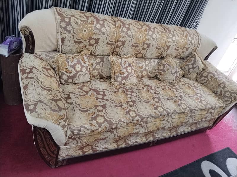 sofa set with dewan 0