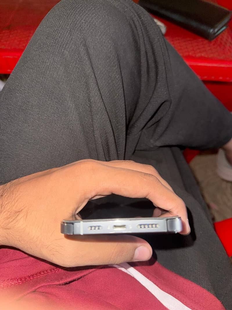Apple iPhone 13 Pro Max 4