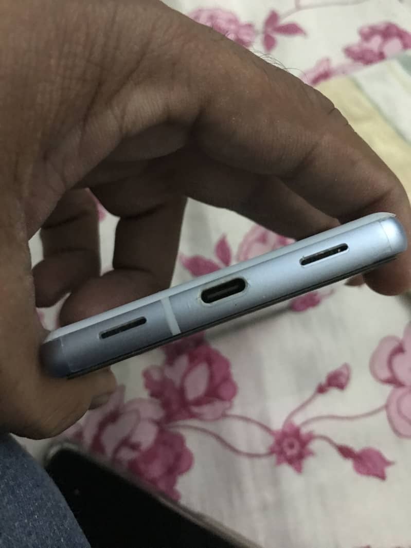 goolge pixel 7A 1