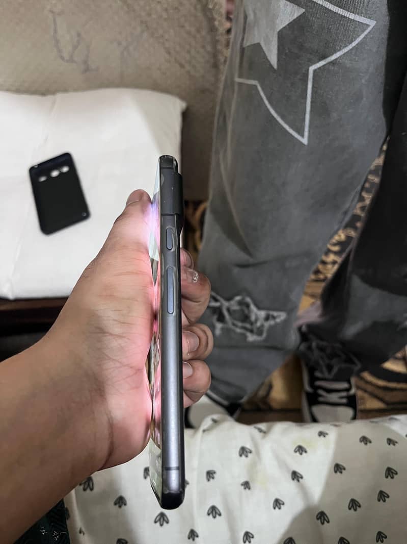 Google Pixel 8 3