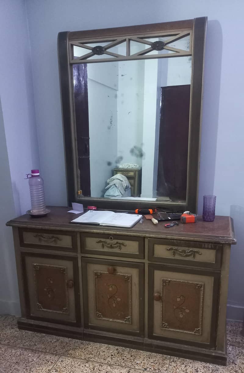 Bed and Dressing Table 3