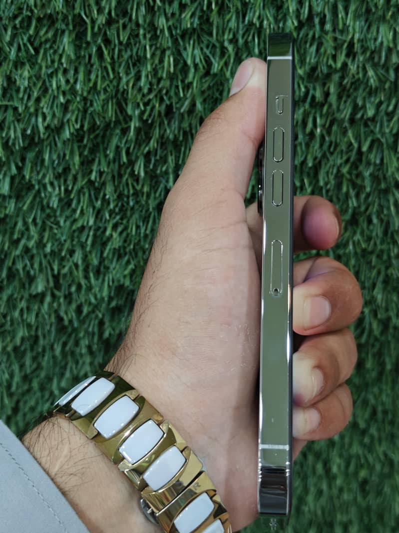 Apple iPhone 13 Pro 5