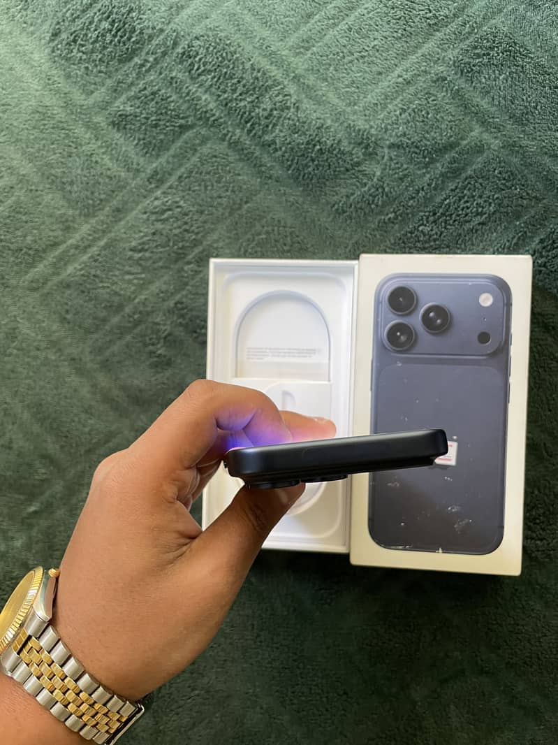 Apple iPhone 17 Pro 1