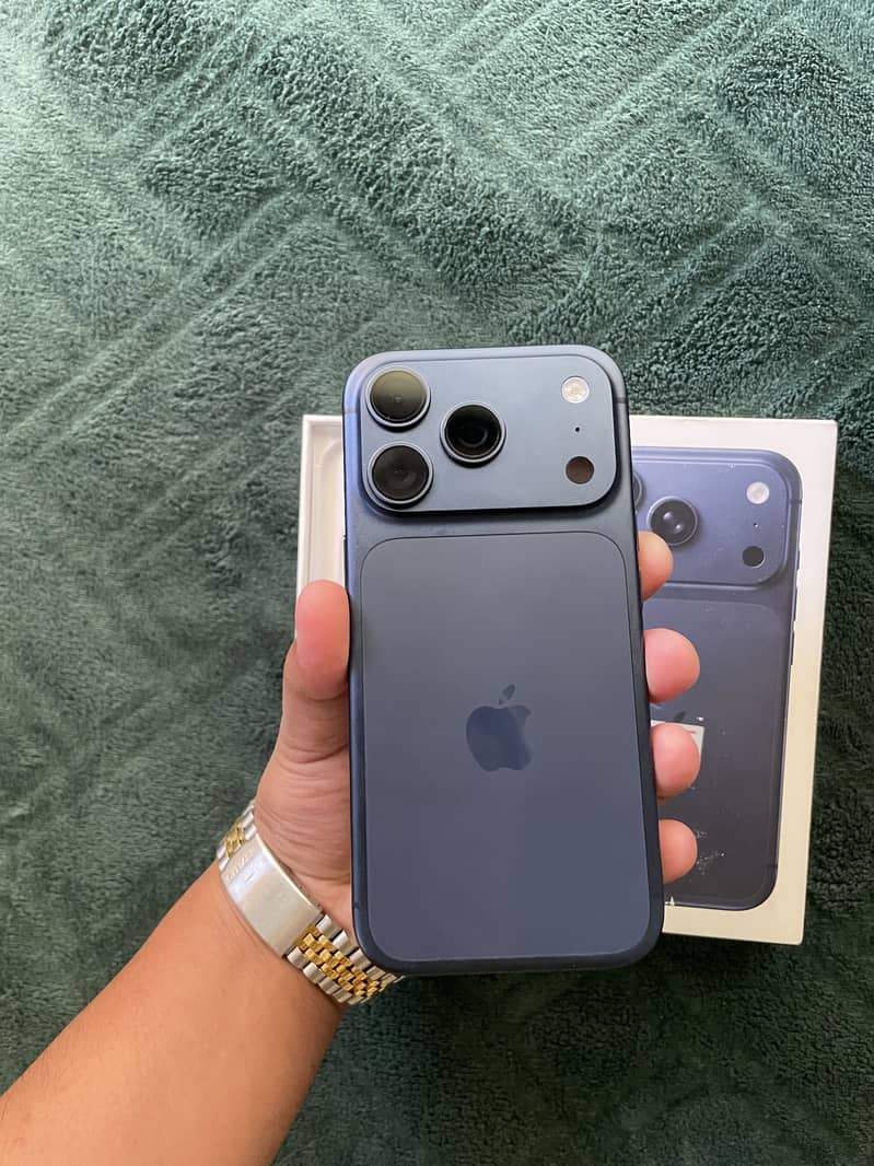 Apple iPhone 17 Pro 4