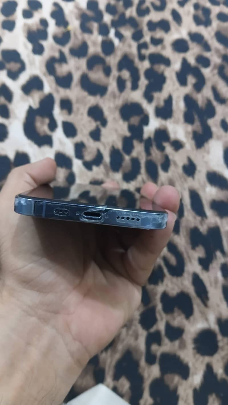 Apple iPhone 13 Pro 0