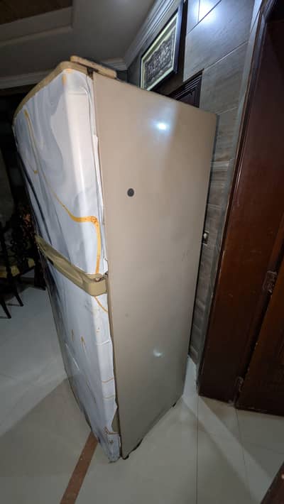 Dawlance large size fridge