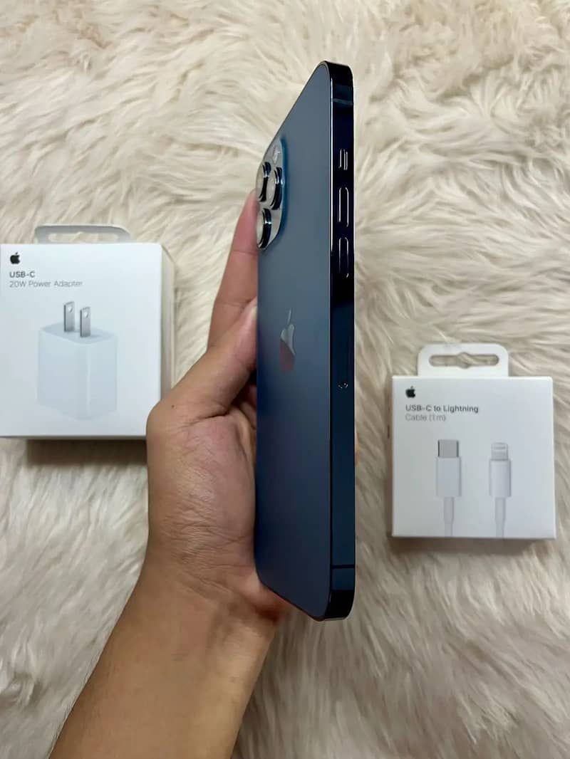 Apple iPhone 12 Pro Max 2