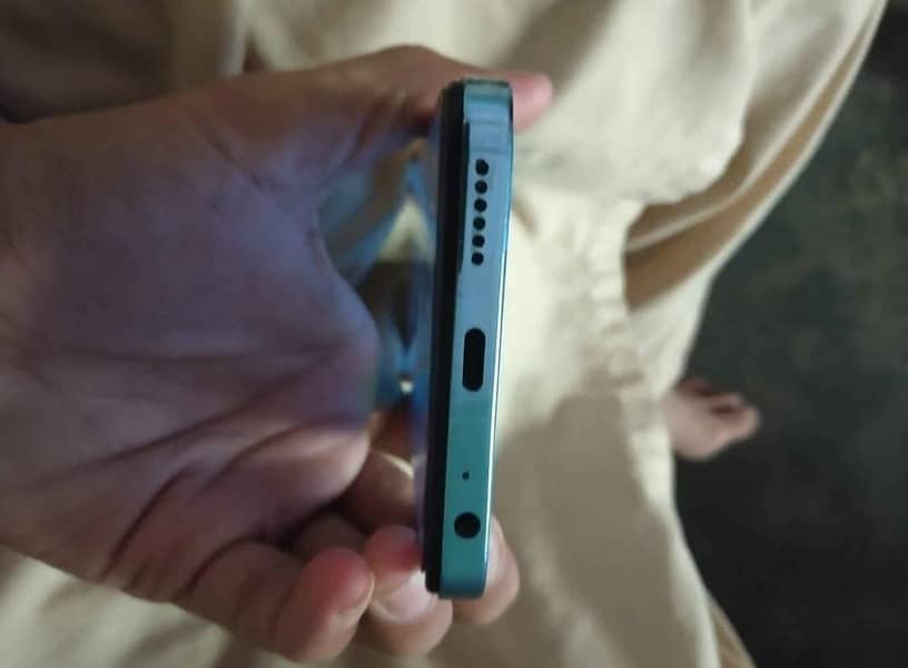 Tecno Spark 20C 2