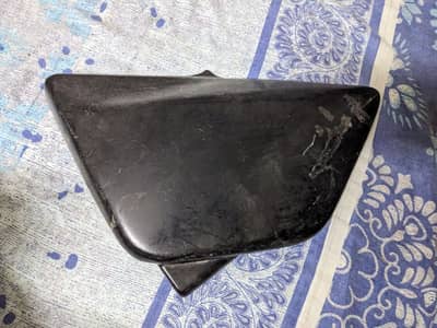 Suzuki 150 side cover