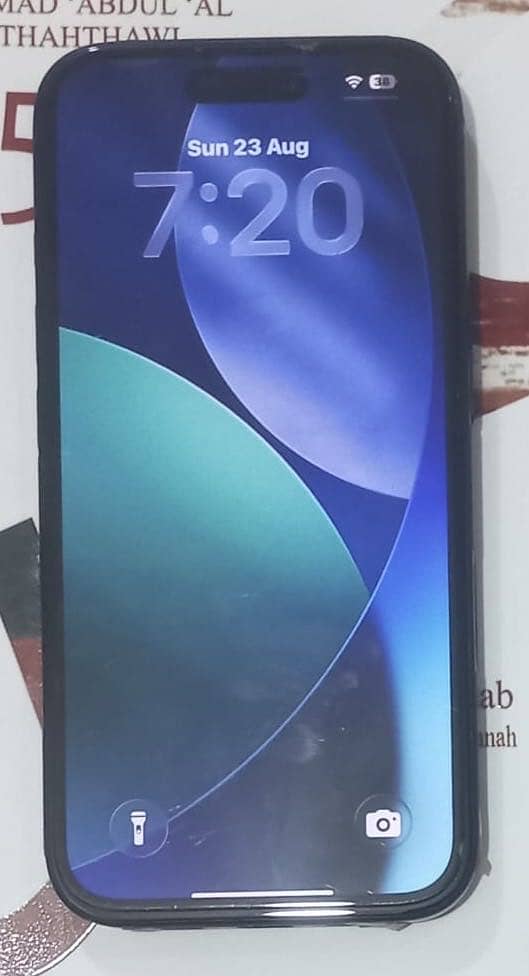 Apple iPhone 16 4