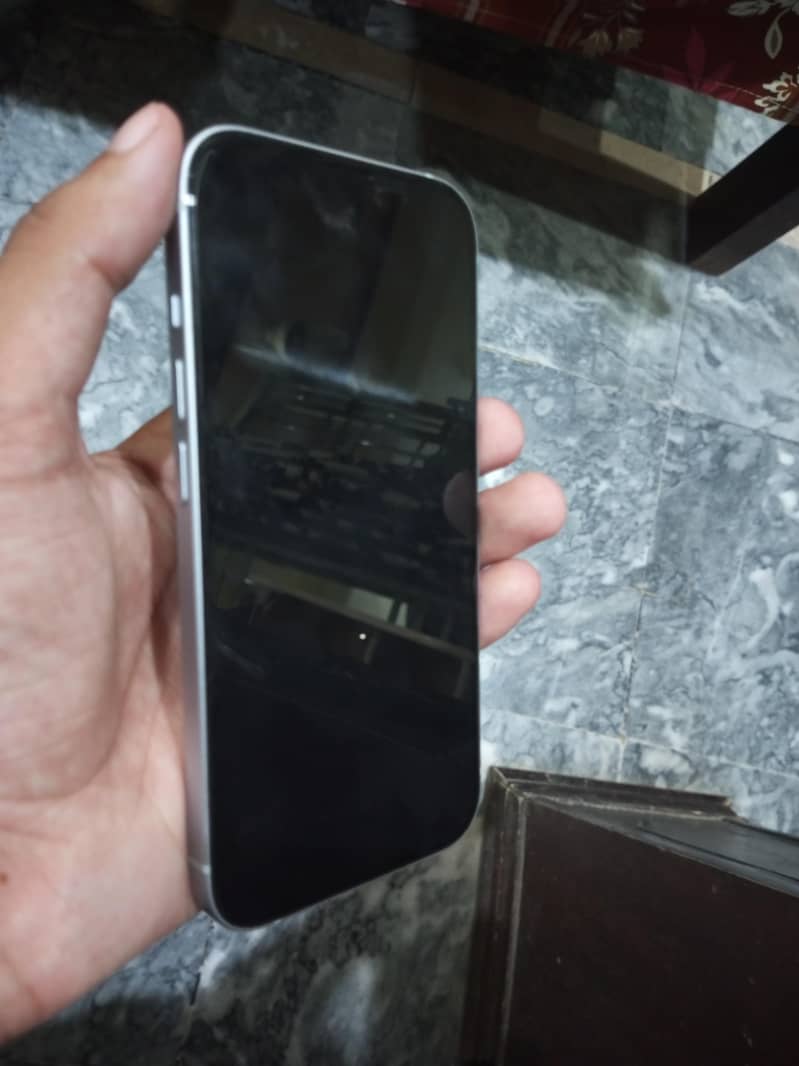 Apple iPhone 15 complete box 4