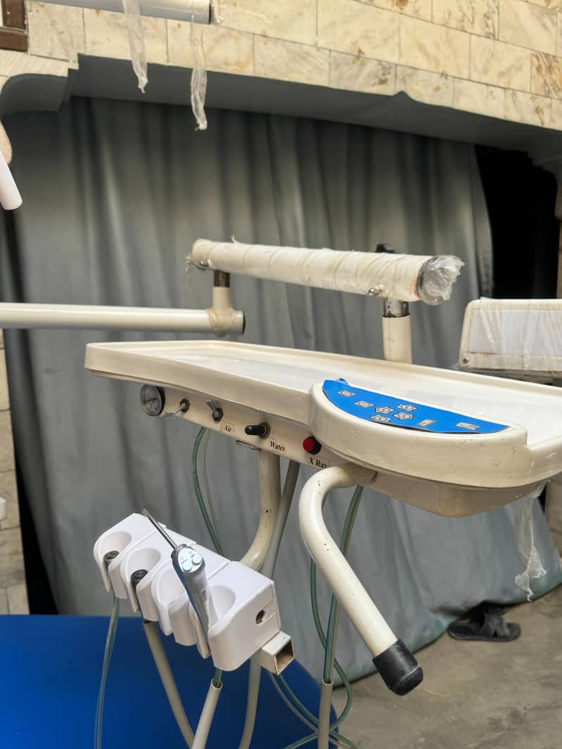 Dental unit machine 1