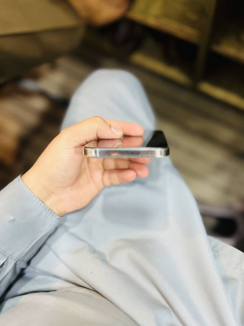 iPhone 12 Pro Max 3