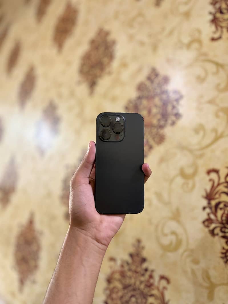 Apple iPhone 14 Pro 1