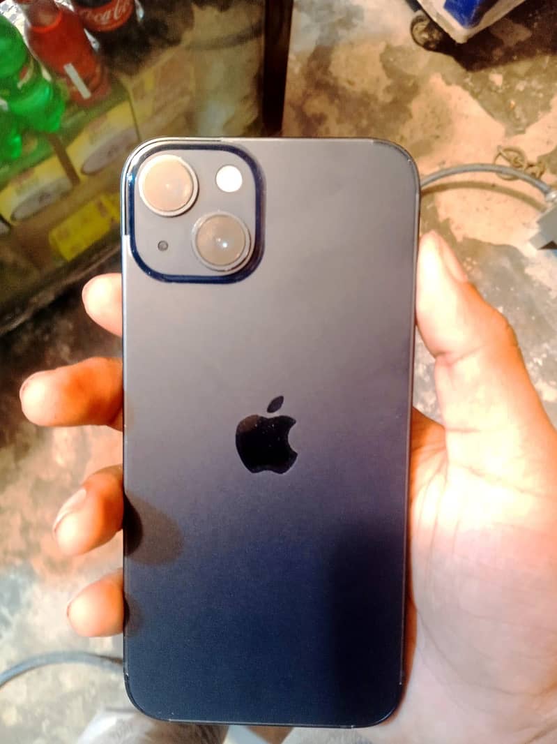 Apple iPhone 13 4