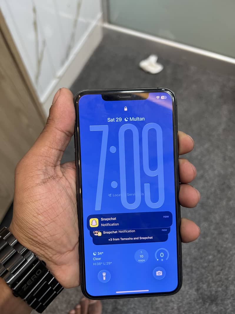 Apple iPhone 11 3