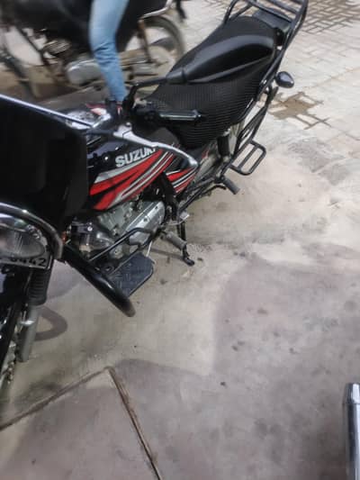 Suzuki GS 150