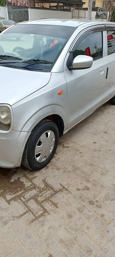 alto vxl automatic car k lya imndar driver drkar hn