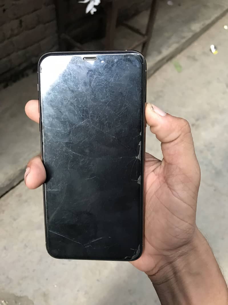 Apple iPhone 11 Pro Max 3
