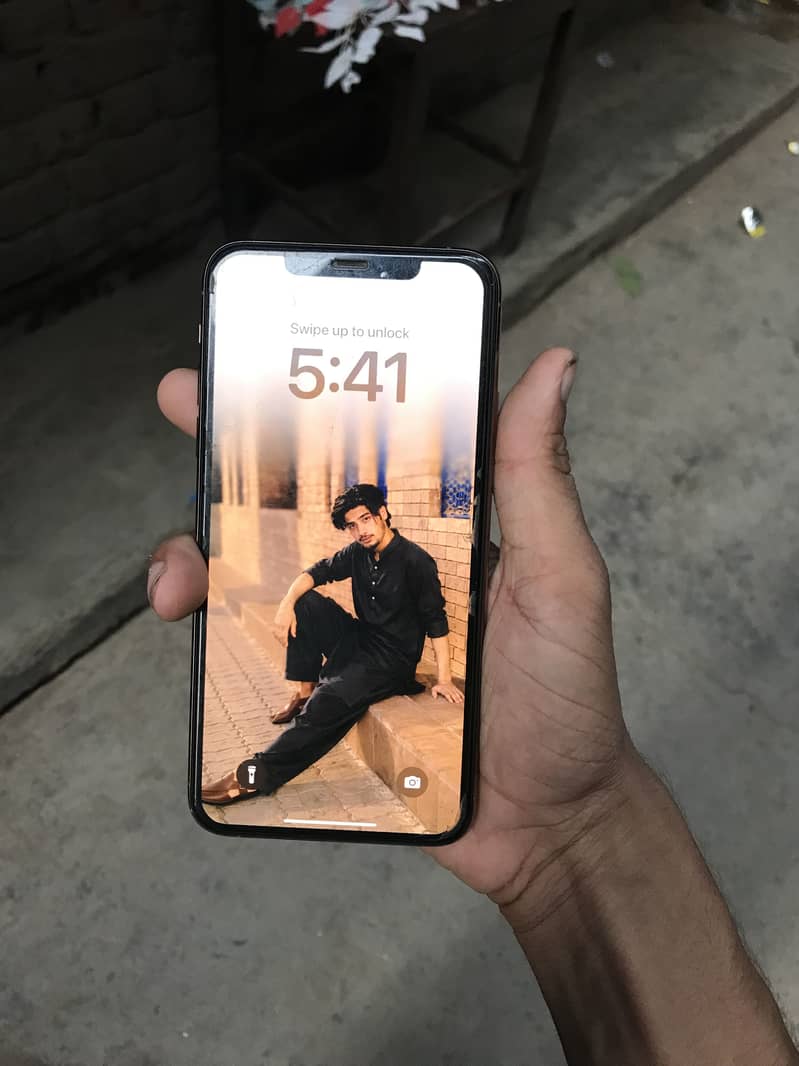 Apple iPhone 11 Pro Max 5