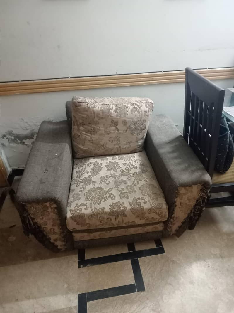 Brown Sofas 5 seater 1