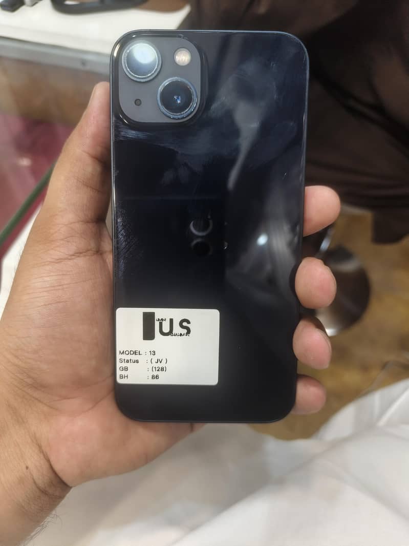 Apple iPhone 13 0