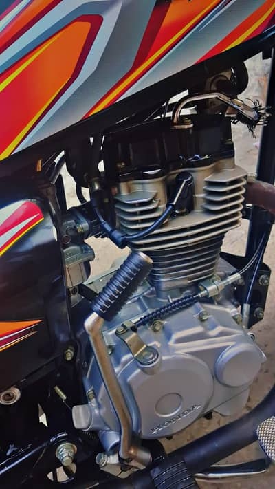 Honda CG 125 Black – Genuine & Smooth Condition