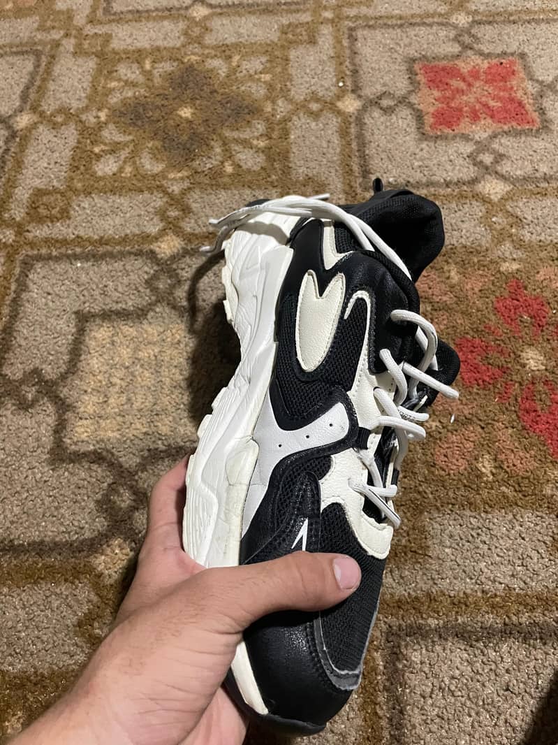 SHOE'S 2