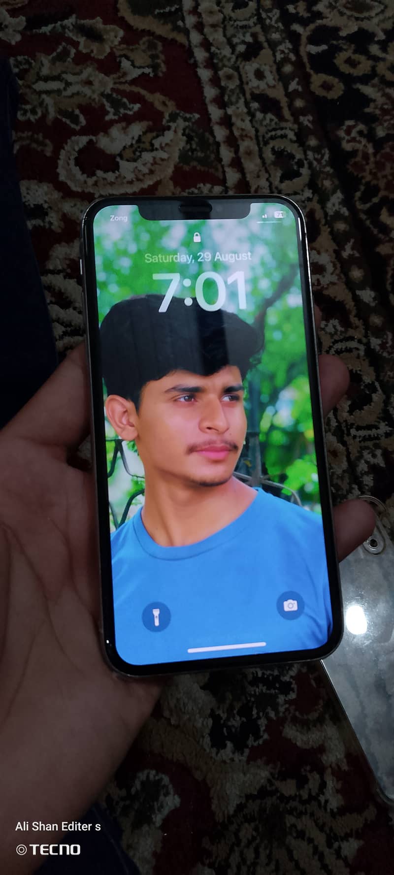 Apple iPhone X 3