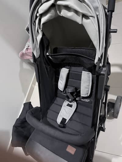 ONLY WHATSAPP Tinnies Stroller / Trolley Style - Like New Condition