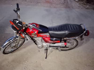 old model ka shok karny waly log bas 1994 model lakin engine new bilku