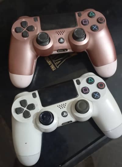 PS4 Slim 1 TB | 2 Original Sony Controllers| FIFA 23 Included