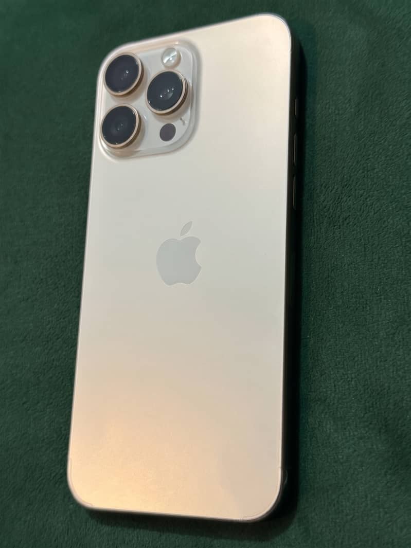 Apple iPhone 16 Pro Max 5