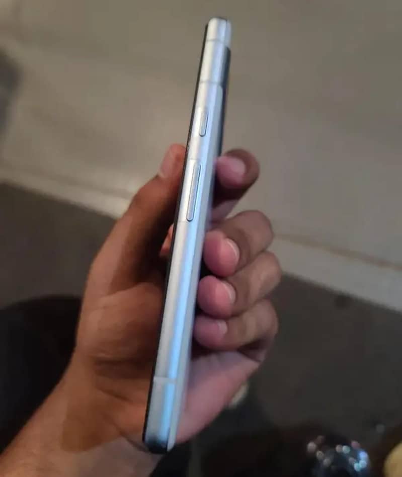 Google Pixel 7a 2